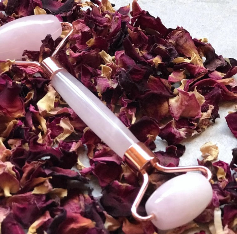 Face Roller & Gua Sha – Rose Quartz Facial Roller | Soin Visage & Yeux